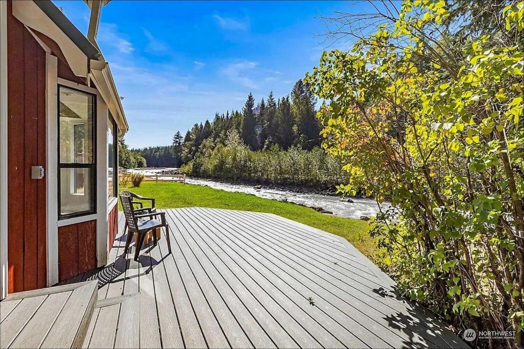 New: Steps From White River Near Mount Rainier National Park Greenwater Exterior foto